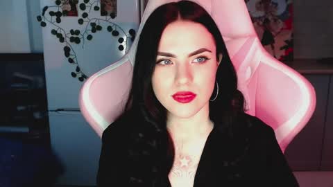 Sophie  online show from March 2, 10:37 am