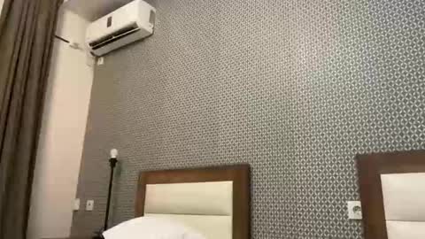 rockybee1 online show from November 20, 10:55 pm