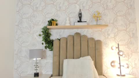   online show from January 11, 11:34 am