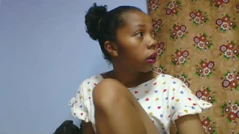 rosah225127 online show from April 17, 3:52 am