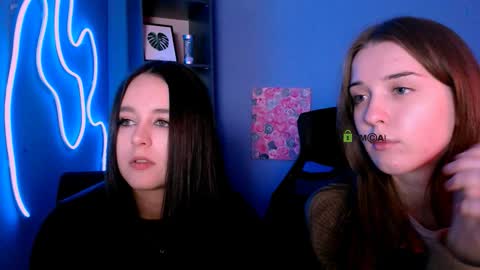 rosalie_liu online show from November 18, 3:24 pm