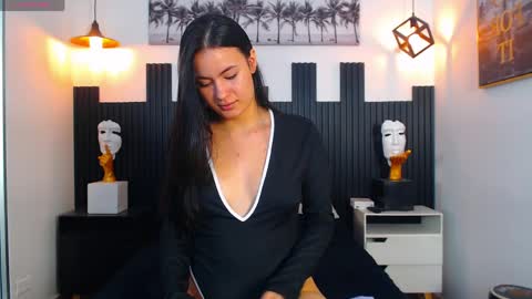 R O S A L I A online show from April 18, 8:20 pm