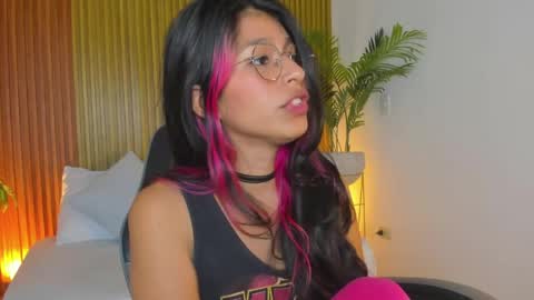 R O S A online show from April 17, 10:34 pm