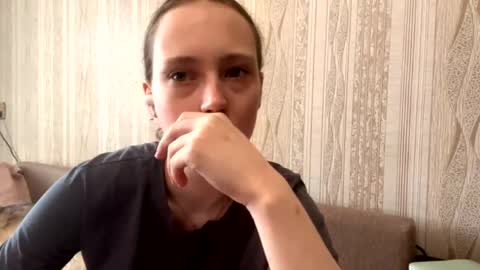 Emma online show from April 20, 2:03 am