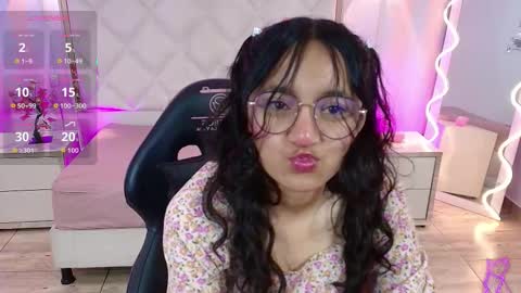 rosee_tay1 online show from January 7, 12:08 pm