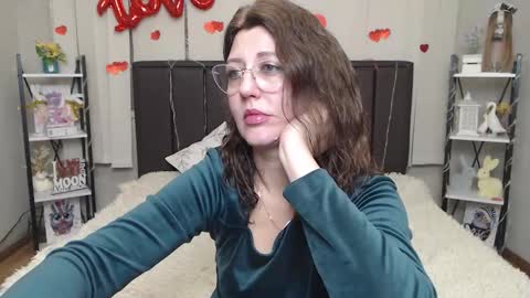 RoseHille online show from March 21, 8:41 am