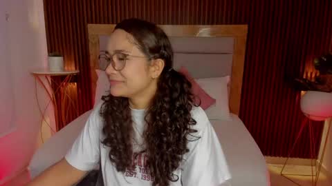 rossie_lanie_ online show from June 3, 8:14 pm