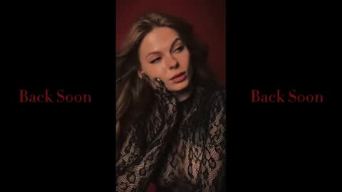 rosy_black_ online show from April 3, 6:39 pm