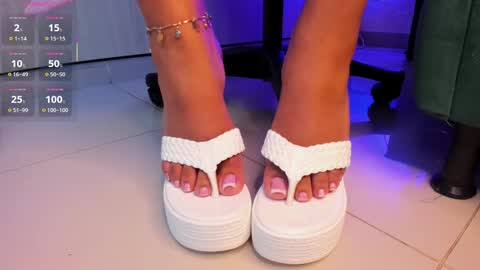 rosyejones online show from September 12, 5:19 am