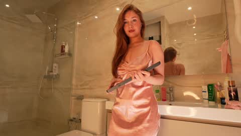 Hi Im Maria Check my Bio  online show from March 14, 7:15 pm