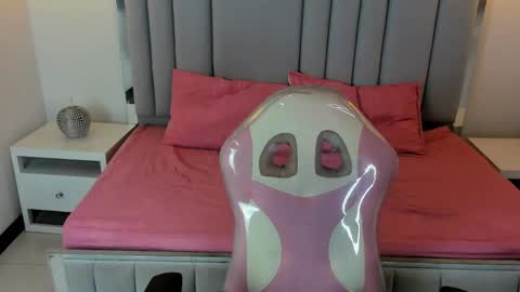 Snapshot of rous_anastacia chatting on September 29, 12:21 pm Rous online show from September 29, 12:21 pm