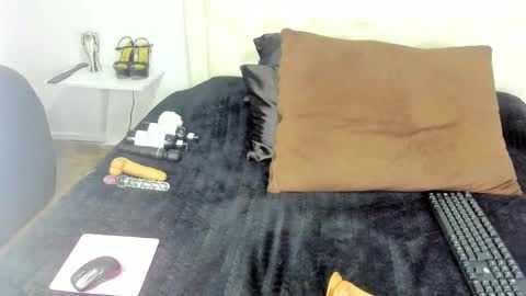 rouse_sexy_hotxx77 online show from November 8, 2:05 am