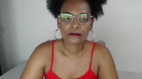 luxa online show from February 23, 8:39 pm