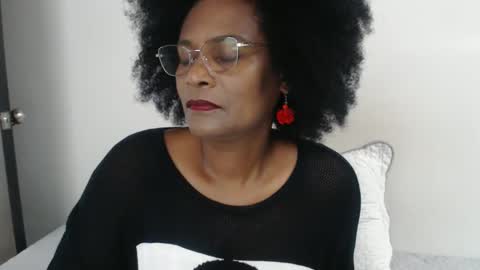 luxa online show from February 17, 1:44 pm