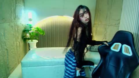 Roux  online show from February 15, 1:21 pm