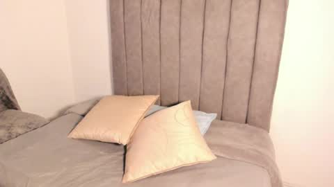 Roxane online show from November 26, 7:20 am