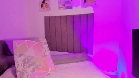 Roxane online show from February 3, 8:41 am