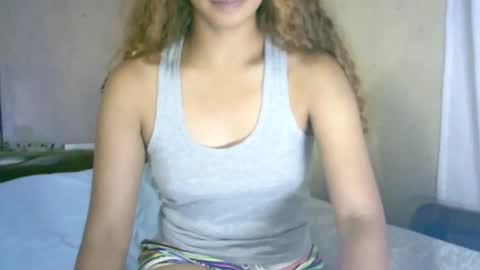 roxanne_98 online show from November 26, 3:29 am