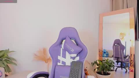  R O X I E  online show from March 14, 1:39 am