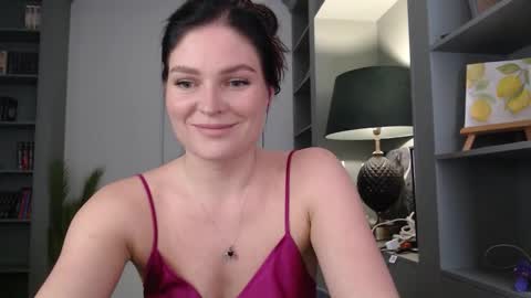 roxxiejet online show from October 14, 8:50 am