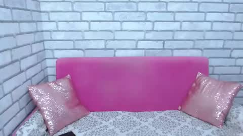 roxy_luxe online show from September 23, 3:59 am