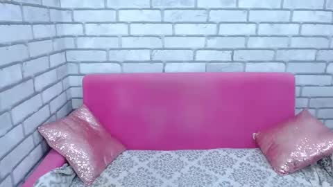 roxy_luxe online show from November 22, 6:05 am