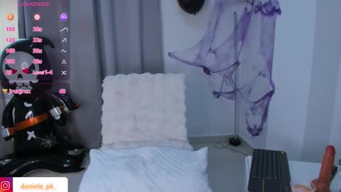 R O X Y  online show from October 25, 9:32 pm