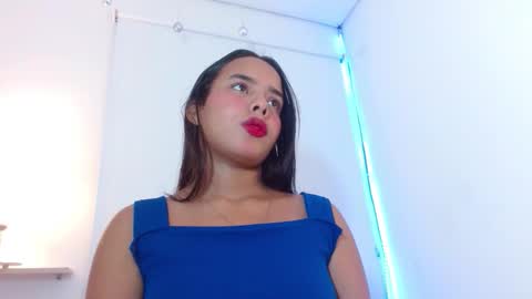 roxy_stone1 online show from November 21, 8:22 pm