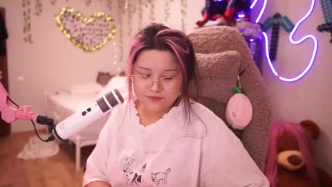 Snapshot of roxysuh chatting on October 20, 8:06 am roxysuh online show from October 20, 8:06 am