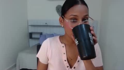 rubi_diamondk online show from April 19, 8:33 pm