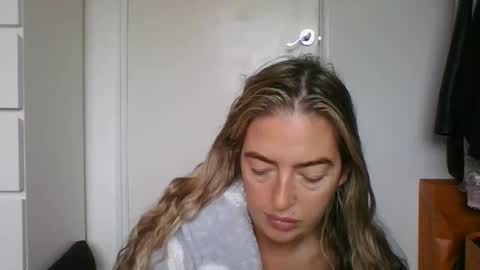 Snapshot of rubyredxxxoxxx chatting on October 18, 7:55 am rubyredxxxoxxx online show from October 18, 7:55 am