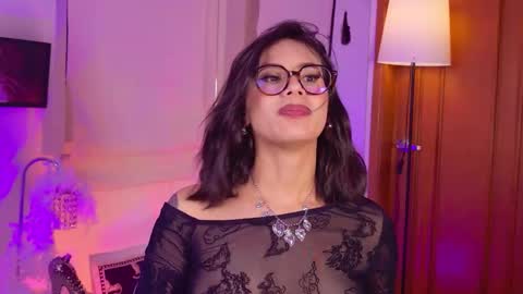 Rue online show from February 8, 12:14 am