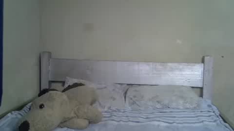 rywanna online show from April 10, 7:03 am