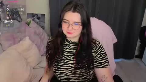 Kate online show from July 18, 6:10 pm