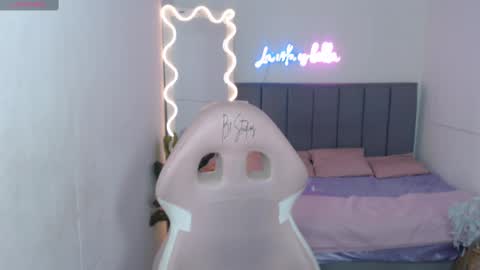 saaya_tay online show from March 9, 3:01 am