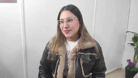 saaya_tay online show from October 1, 3:33 am