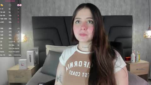 Snapshot of sabrina_lennox chatting on March 5, 7:39 pm Sabrina Maria online show from March 5, 7:39 pm