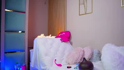 SabrinaJade online show from November 18, 5:41 am