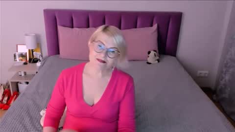 Sabrina MacMarren online show from November 22, 3:58 pm