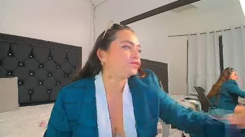 Sabrina Vantress online show from April 18, 4:59 am