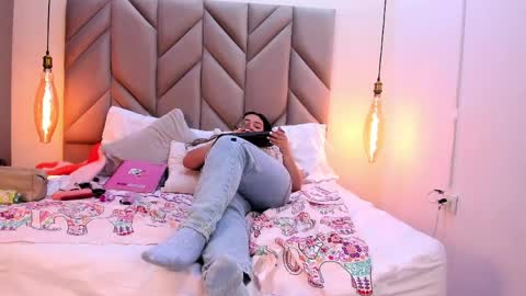 Sabrina Vantress online show from April 8, 4:47 am