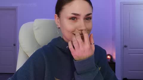 Sadie Renee  online show from September 15, 8:49 pm