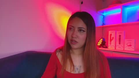 Snapshot of saelivrae chatting on October 2, 9:20 pm Cami online show from October 2, 9:20 pm