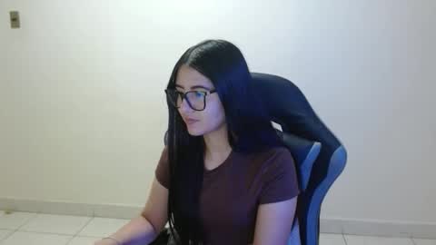 Sahaliefox  online show from March 19, 10:03 pm