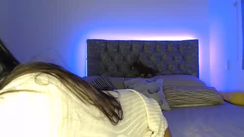 ..-            -.. online show from September 24, 11:26 pm