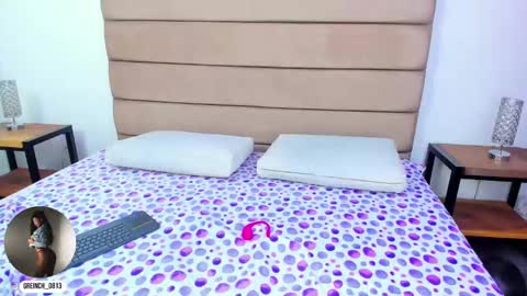 sally rosses online show from November 18, 12:28 pm