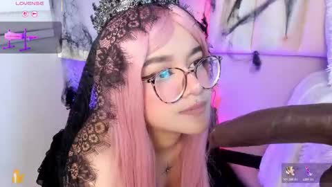  Sally White  online show from October 18, 4:04 am