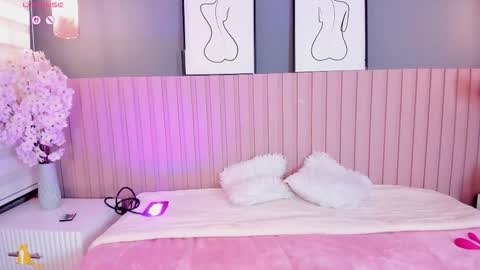  Sally White  online show from December 15, 3:12 am