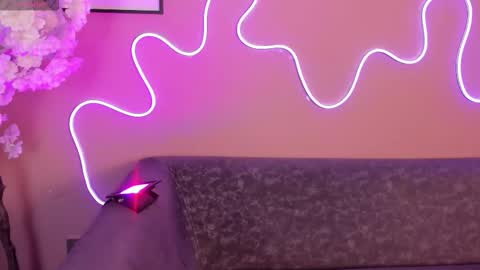  Sally White  online show from December 16, 3:23 am