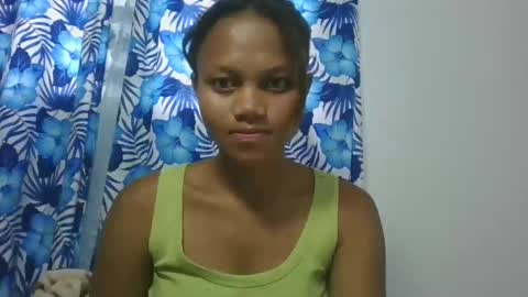 Snapshot of sallywett chatting on February 20, 1:51 pm SallyWett online show from February 20, 1:51 pm